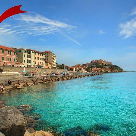 임페리아 Casa A 2 Passi Dal Mare Con Patio Privato 빌라 외부 사진