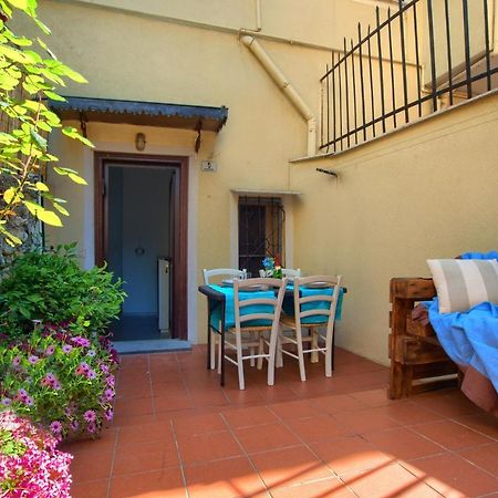 임페리아 Casa A 2 Passi Dal Mare Con Patio Privato 빌라 외부 사진